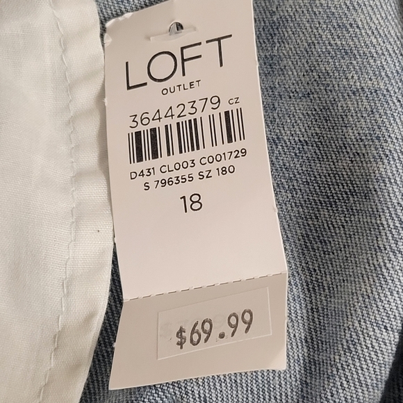 Loft NWT DenimFlare Crop Mid Rise Jeans Size 18. - Picture 7 of 11